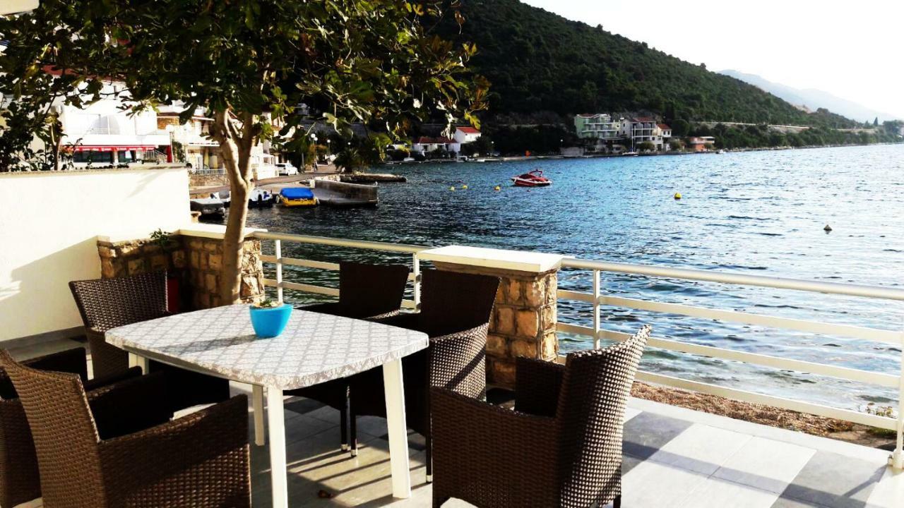 Apartments Villa Plava Klek Bagian luar foto