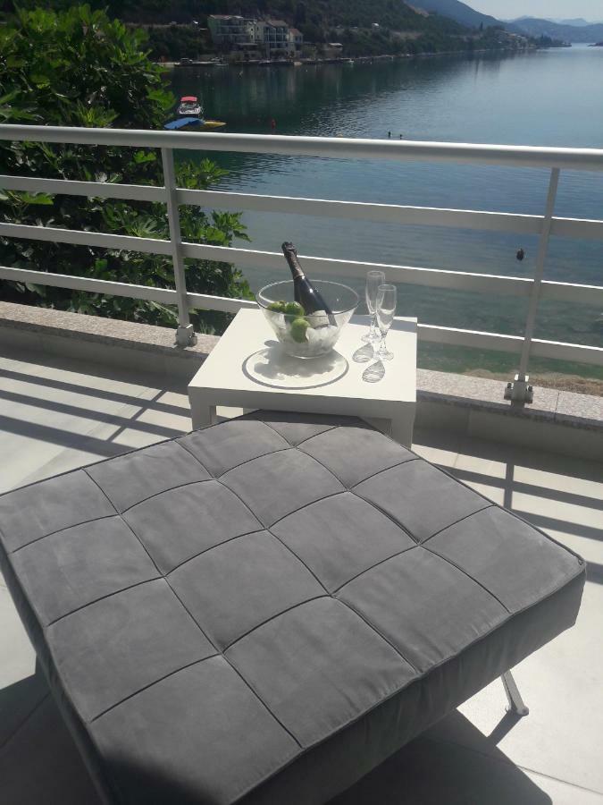Apartments Villa Plava Klek Bagian luar foto