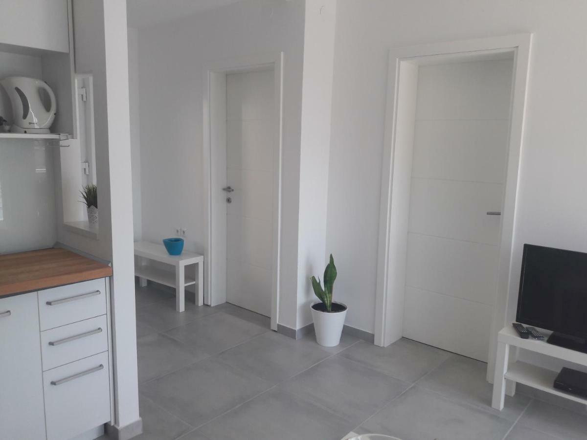 Apartments Villa Plava Klek Bagian luar foto